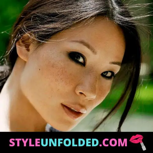 Lucy Liu - Celebrities with hooded eyes